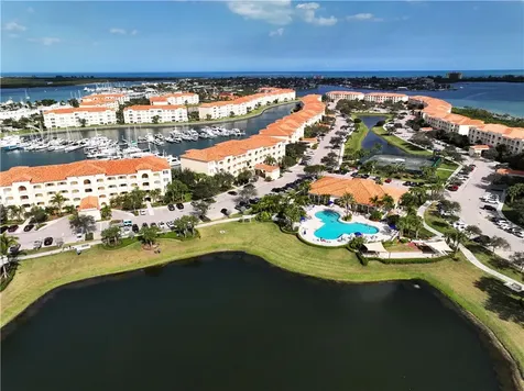 19 Harbour Isle Drive W Hutchinson Island FL 34949