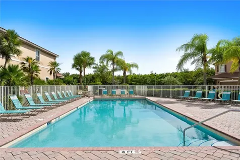 1233 Normandie Way Vero Beach FL 32960
