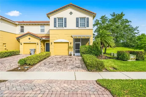 1233 Normandie Way Vero Beach FL 32960