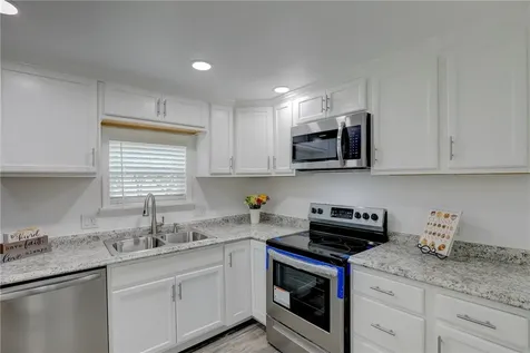 906 Wren Circle Barefoot Bay FL 32976