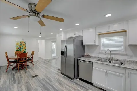 906 Wren Circle Barefoot Bay FL 32976