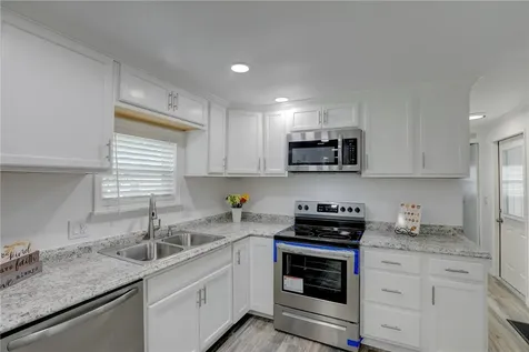 906 Wren Circle Barefoot Bay FL 32976