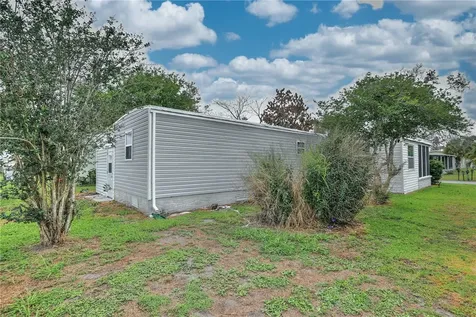906 Wren Circle Barefoot Bay FL 32976