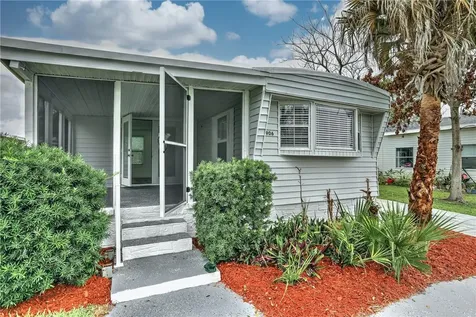 906 Wren Circle Barefoot Bay FL 32976