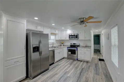 906 Wren Circle Barefoot Bay FL 32976
