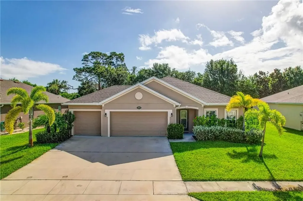 5997 Ridge Lake Circle Vero Beach FL 32967