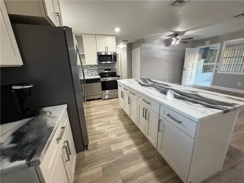 3277 SE Birch Avenue Stuart FL 34997