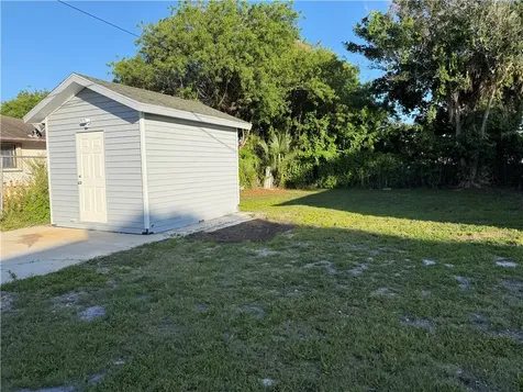 3277 SE Birch Avenue Stuart FL 34997