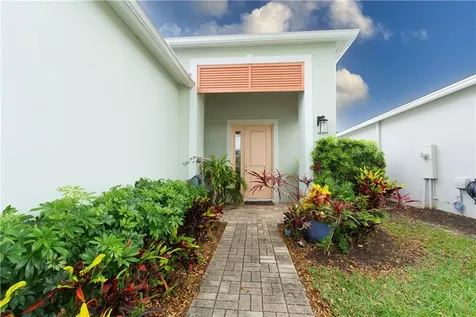 2172 Falls Manor Vero Beach FL 32967