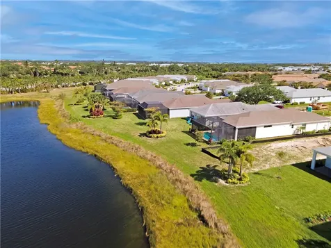 2172 Falls Manor Vero Beach FL 32967