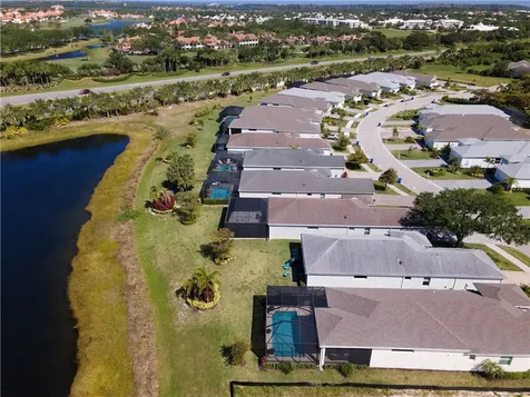 2172 Falls Manor Vero Beach FL 32967