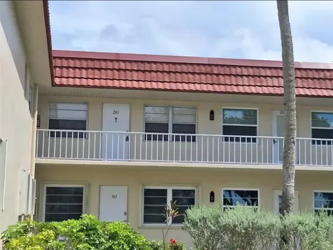 50 Woodland Drive Vero Beach FL 32962
