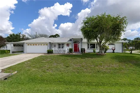 572 Citrus Avenue Sebastian FL 32958