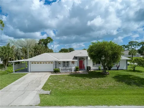 572 Citrus Avenue Sebastian FL 32958