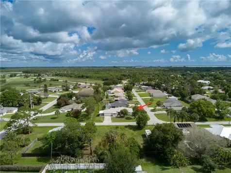 572 Citrus Avenue Sebastian FL 32958