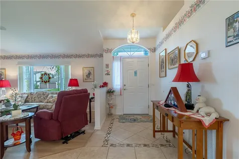 572 Citrus Avenue Sebastian FL 32958