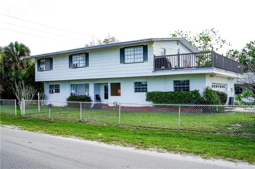4105 32nd Avenue Vero Beach FL 32967