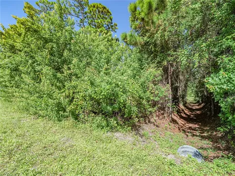 1290 10th Court SW Vero Beach FL 32962