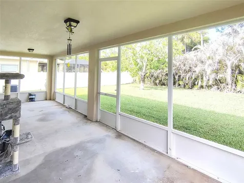 386 Lexington Avenue SW Vero Beach FL 32962