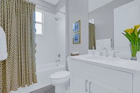 2136 Falls Manor Vero Beach FL 32967