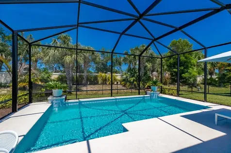2136 Falls Manor Vero Beach FL 32967