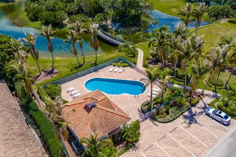 2136 Falls Manor Vero Beach FL 32967