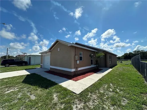 4765 30th Avenue Vero Beach FL 32967