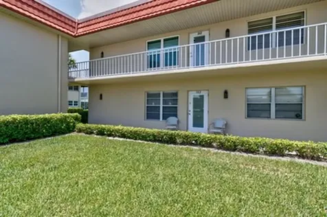 107 Spring Lake Court Vero Beach FL 32962
