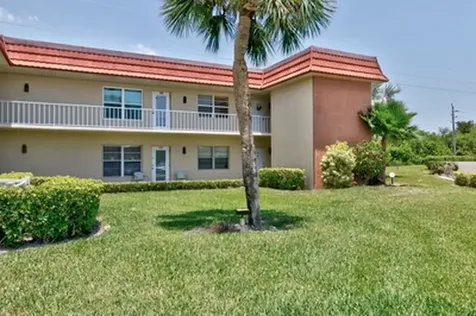 107 Spring Lake Court Vero Beach FL 32962