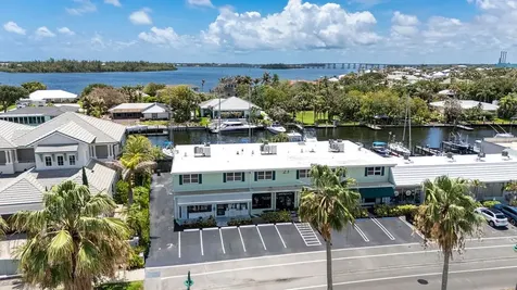 23 Royal Palm Point Vero Beach FL 32960
