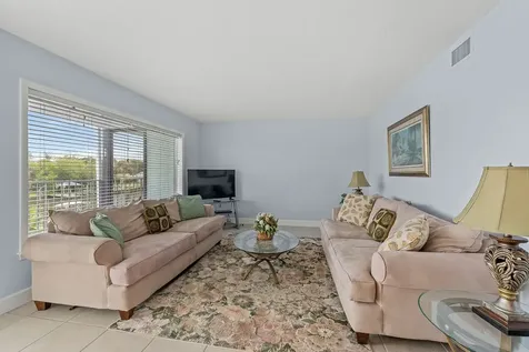 23 Royal Palm Point Vero Beach FL 32960