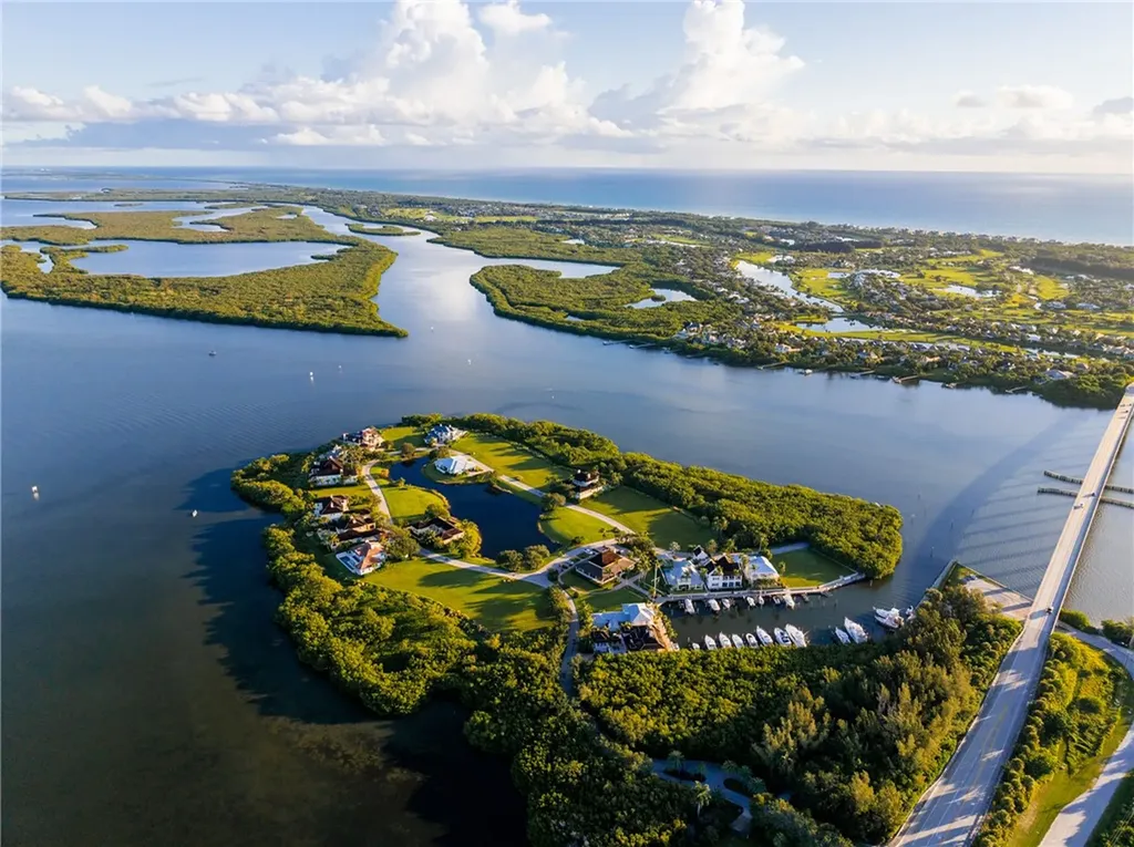 9250 E Marsh Island Drive Vero Beach FL 32963