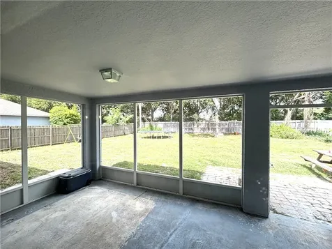 5937 Ridge Lake Circle Vero Beach FL 32967