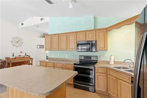 212 14th Place Vero Beach FL 32960