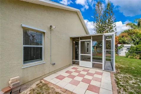 980 Dolphin Avenue Sebastian FL 32958