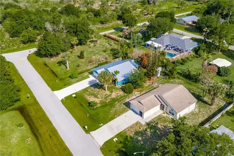 980 Dolphin Avenue Sebastian FL 32958