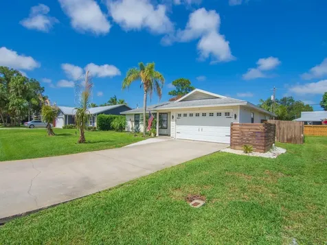 160 9th Court Vero Beach FL 32962