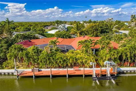 114 Queen Ann Court Hutchinson Island FL 34949