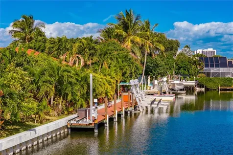 114 Queen Ann Court Hutchinson Island FL 34949