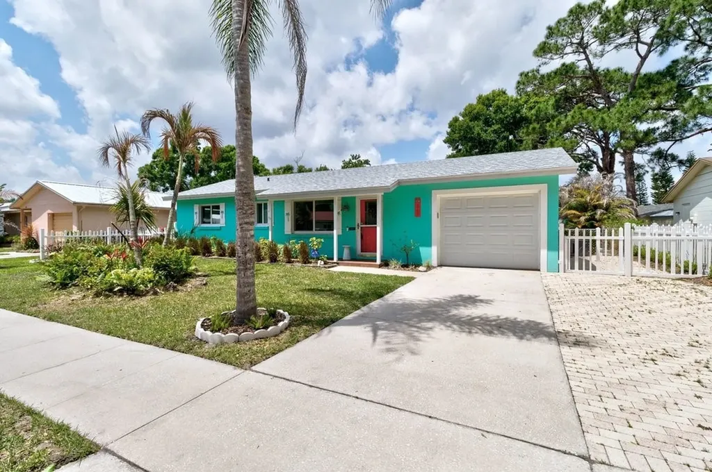 545 21st Avenue Vero Beach FL 32962