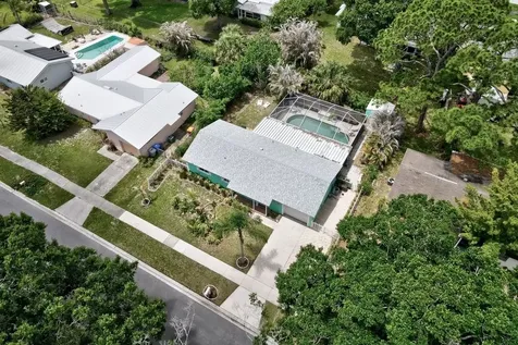 545 21st Avenue Vero Beach FL 32962
