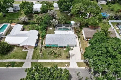 545 21st Avenue Vero Beach FL 32962