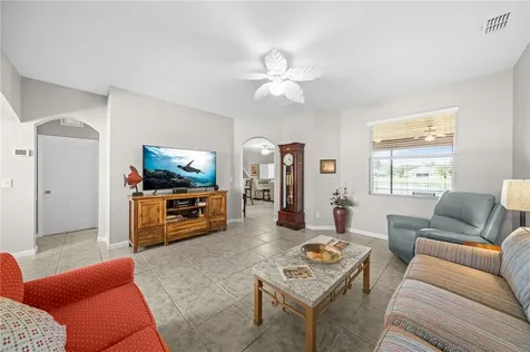 4370 9th Manor SW Vero Beach FL 32968