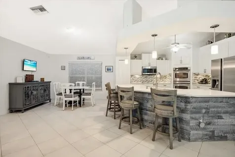 208 SW Fernleaf Trail Port St Lucie FL 34953