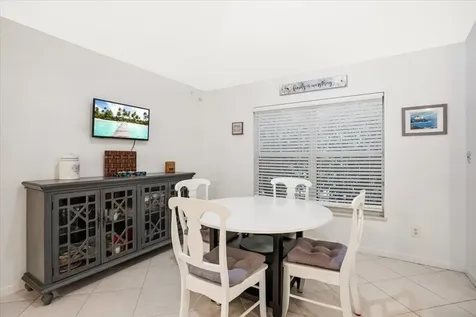 208 SW Fernleaf Trail Port St Lucie FL 34953