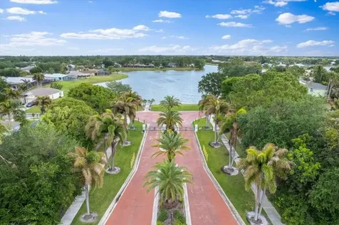 208 SW Fernleaf Trail Port St Lucie FL 34953
