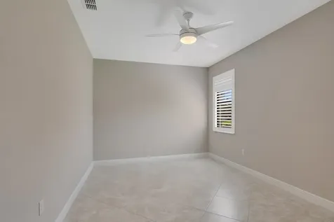 6234 Arcadia Square Vero Beach FL 32966