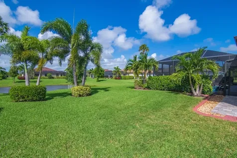 6234 Arcadia Square Vero Beach FL 32966