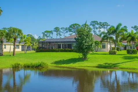 6234 Arcadia Square Vero Beach FL 32966