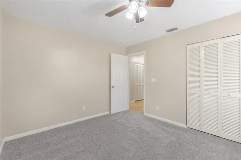 16 45th Avenue Vero Beach FL 32968
